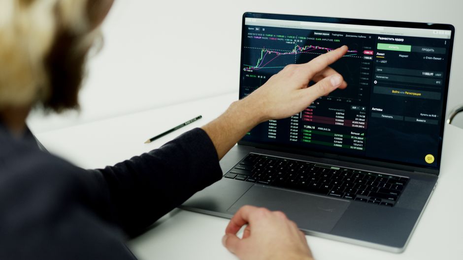 online stock broker